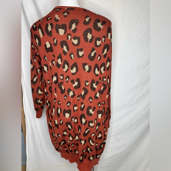 Rustic Red Leopard Fall Cardigan with Pockets! Size Medium - Picture 4 of 6